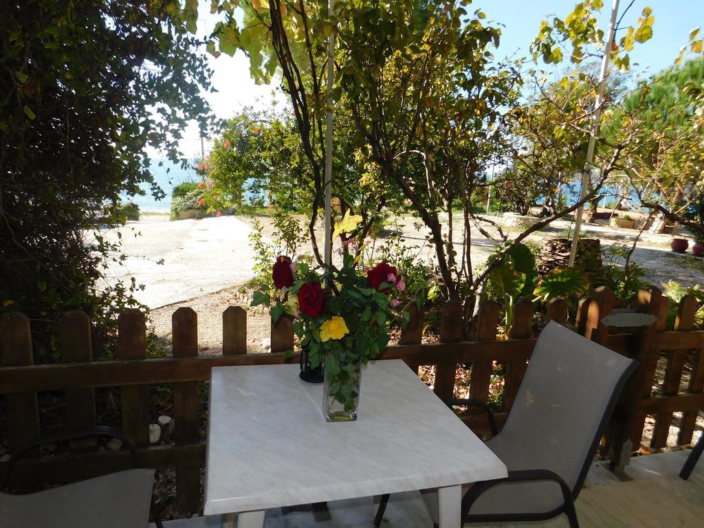 Evgenios Studios Agios Georgios Pagon Exterior foto